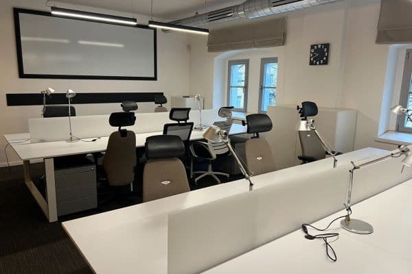 Pronájem kanceláře 280 m², Korunní, Praha Pronájem kanceláře 280 m², Korunní, Praha