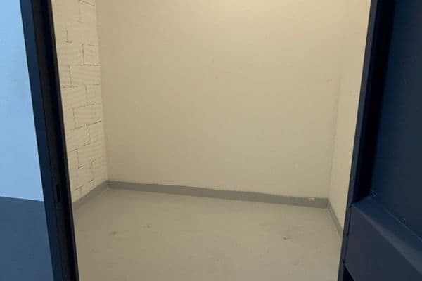 Pronájem nebytového prostoru 5 m², Na Komořsku, Praha Pronájem nebytového prostoru 5 m², Na Komořsku, Praha