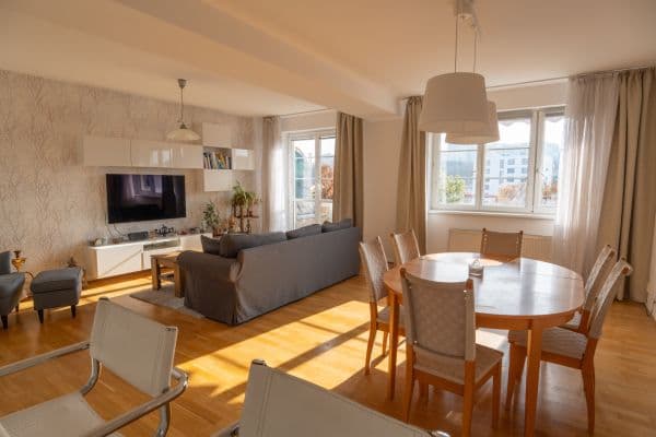 Pronájem bytu 3+kk 80 m², Kloboukova, Praha Pronájem bytu 3+kk 80 m², Kloboukova, Praha