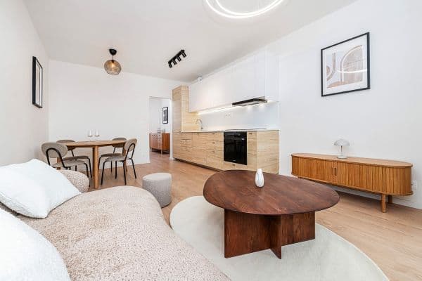 Prodej bytu 4+kk 80 m², Hrusická, Praha Prodej bytu 4+kk 80 m², Hrusická, Praha