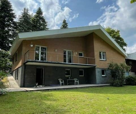 Prodej domu 194 m², pozemek 4.117 m², Wennigsen Prodej domu 194 m², pozemek 4.117 m², Wennigsen