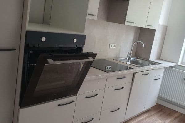 Pronájem bytu 3+1 66 m², Jahnstrasse 49, Dessau-Roßlau Pronájem bytu 3+1 66 m², Jahnstrasse 49, Dessau-Roßlau