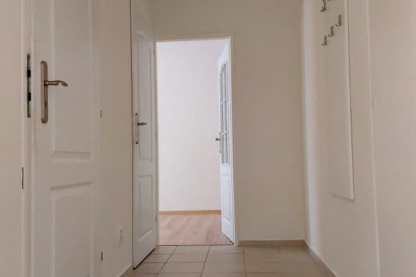 Prodej bytu 3+1 57 m², Verneřická, Praha Prodej bytu 3+1 57 m², Verneřická, Praha