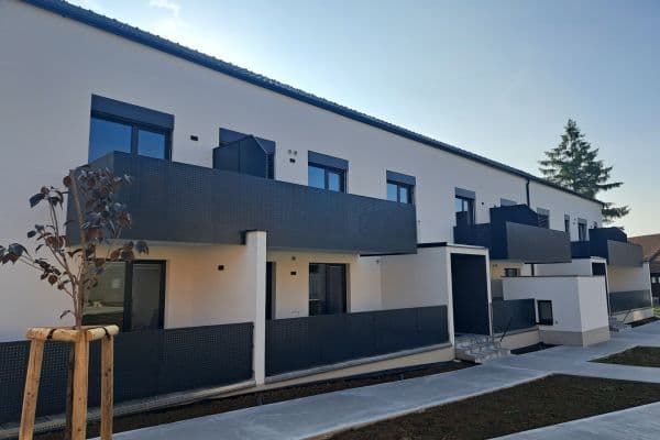 Pronájem bytu 2+kk 49 m², Nová ulice, Střelice Pronájem bytu 2+kk 49 m², Nová ulice, Střelice