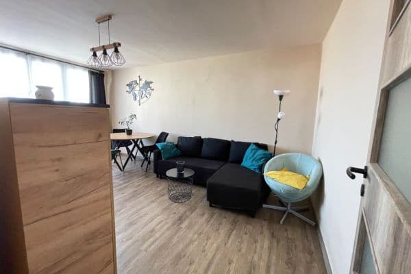 Prodej bytu 3+1 69 m², Estonská, Kladno Prodej bytu 3+1 69 m², Estonská, Kladno