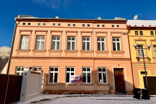 Prodej domu 350 m², pozemek 510 m², Boženy Němcové, Kadaň Prodej domu 350 m², pozemek 510 m², Boženy Němcové, Kadaň