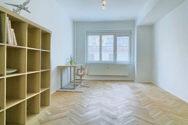 Pronájem bytu 2+1 54 m², Slezská, Praha Pronájem bytu 2+1 54 m², Slezská, Praha