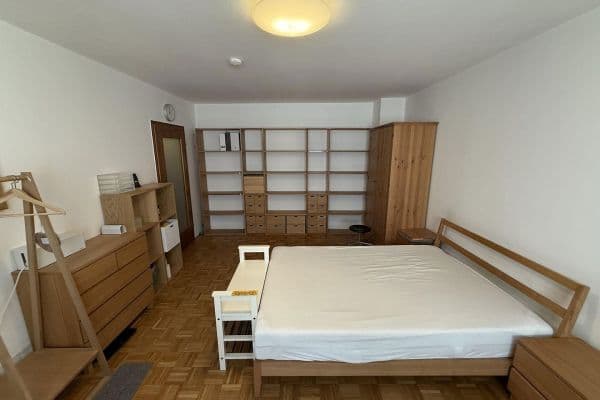 Pronájem bytu 1+1 33 m², Winzererstraße 5, München, Bavorsko Pronájem bytu 1+1 33 m², Winzererstraße 5, München, Bavorsko