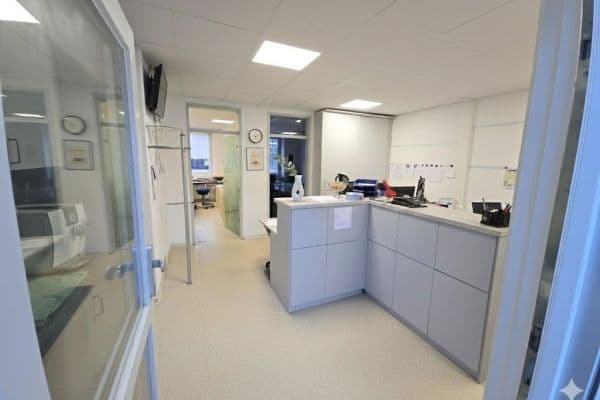 Pronájem kanceláře 133 m², Karlsruhe, Bádensko-Württembersko Pronájem kanceláře 133 m², Karlsruhe, Bádensko-Württembersko