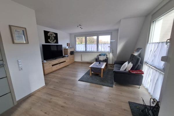 Pronájem bytu 4+1 92 m², Bösinger Straße 28, Haiterbach Pronájem bytu 4+1 92 m², Bösinger Straße 28, Haiterbach