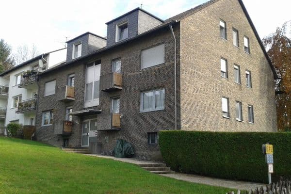 Prodej domu 629 m², pozemek 784 m², An der Flosswiese 2, Burscheid Hilgen Prodej domu 629 m², pozemek 784 m², An der Flosswiese 2, Burscheid Hilgen