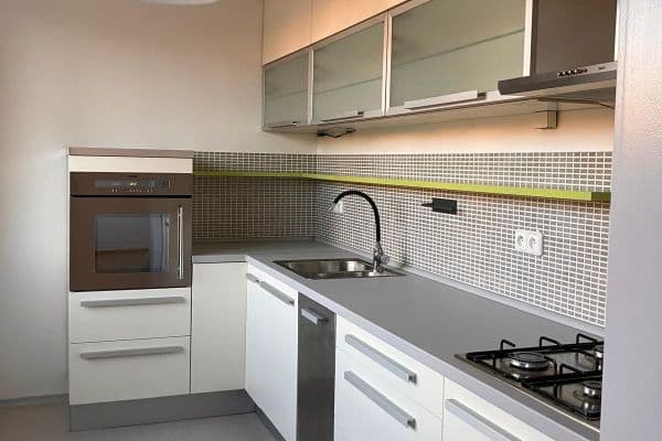 Pronájem bytu 2+1 68 m², Zárubova, Praha Pronájem bytu 2+1 68 m², Zárubova, Praha
