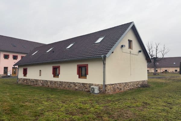 Pronájem nebytového prostoru 220 m², K Radotínu, Praha Pronájem nebytového prostoru 220 m², K Radotínu, Praha