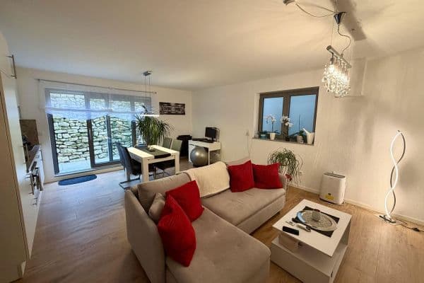 Pronájem bytu 2+1 64 m², Griesheim Pronájem bytu 2+1 64 m², Griesheim