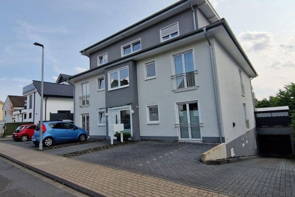 Prodej bytu 3+1 88 m², Lohmar Prodej bytu 3+1 88 m², Lohmar