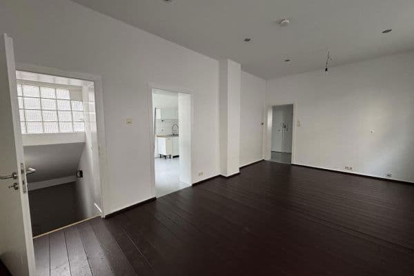 Pronájem bytu 4+1 80 m², Frankenstrasse 2, Dortmund Pronájem bytu 4+1 80 m², Frankenstrasse 2, Dortmund