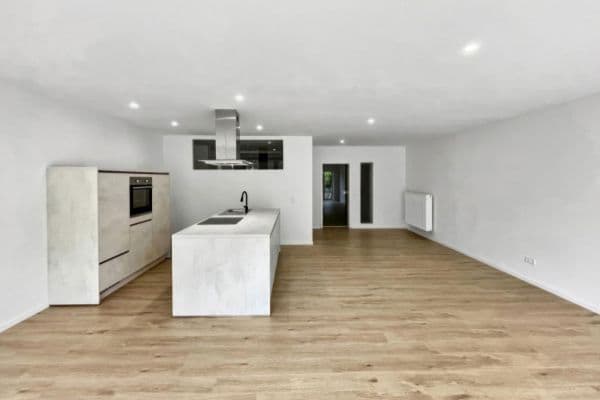 Pronájem bytu 3+1 110 m², Ohmstraße 11, Lengfeld, Würzburg Pronájem bytu 3+1 110 m², Ohmstraße 11, Lengfeld, Würzburg