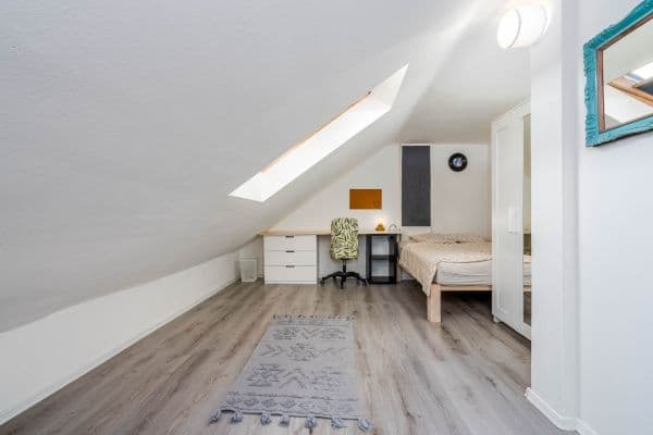 Pronájem bytu 15 m², Jiřinková, Praha Pronájem bytu 15 m², Jiřinková, Praha