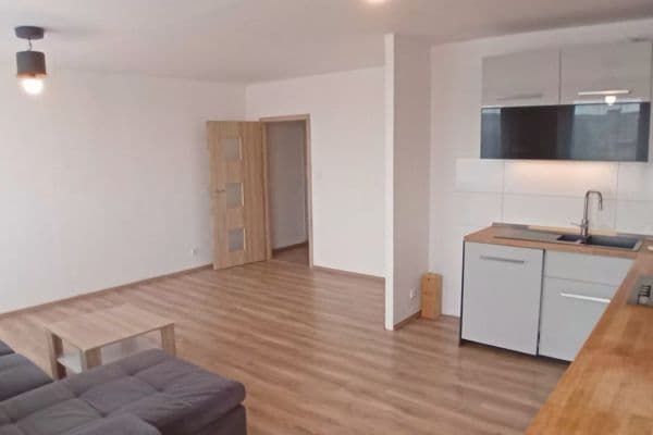Pronájem bytu 3+kk 69 m², Čs. armády, Kladno Pronájem bytu 3+kk 69 m², Čs. armády, Kladno