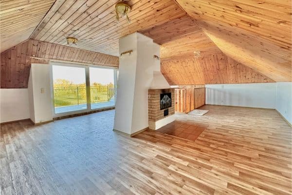 Prodej bytu 3+1 122 m², Hlavní, Břeclav Prodej bytu 3+1 122 m², Hlavní, Břeclav
