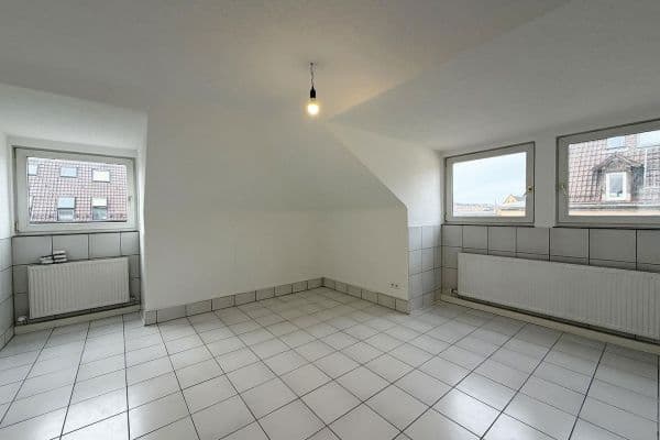 Pronájem bytu 4+1 68 m², Stuttgart, Bádensko-Württembersko Pronájem bytu 4+1 68 m², Stuttgart, Bádensko-Württembersko