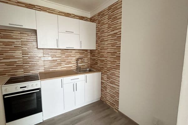 Pronájem bytu 2+kk 42 m², Rimavské Soboty, Pronájem bytu 2+kk 42 m², Rimavské Soboty,