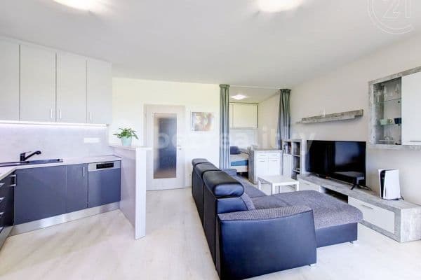 Prodej bytu 2+kk 50 m², Miroslava Hajna, Praha Prodej bytu 2+kk 50 m², Miroslava Hajna, Praha