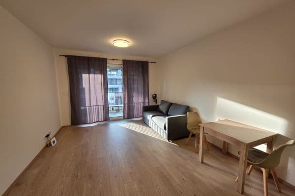 Pronájem bytu 1+kk 33 m², Poděbradská, Praha Pronájem bytu 1+kk 33 m², Poděbradská, Praha