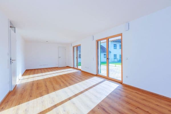 Pronájem bytu 3+1 83 m², St.-Moritz-Str. 2, Buchloe Pronájem bytu 3+1 83 m², St.-Moritz-Str. 2, Buchloe