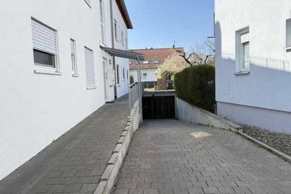 Prodej bytu 4+1 142 m², Esslingen Prodej bytu 4+1 142 m², Esslingen