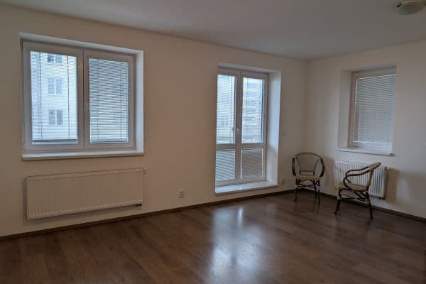 Pronájem bytu 2+kk 54 m², Zahrádky, Uherské Hradiště Pronájem bytu 2+kk 54 m², Zahrádky, Uherské Hradiště