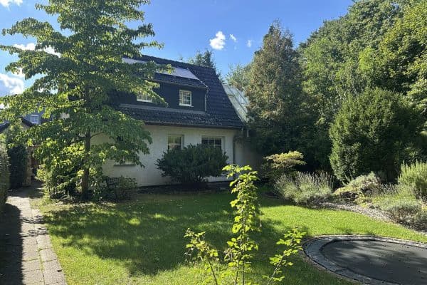 Prodej domu 132 m², pozemek 888 m², Berlin, Berlín Prodej domu 132 m², pozemek 888 m², Berlin, Berlín