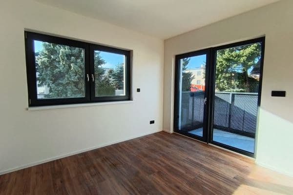 Pronájem bytu 3+kk 58 m², Podedvorská, Praha Pronájem bytu 3+kk 58 m², Podedvorská, Praha