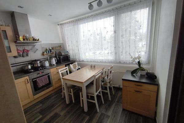 Prodej bytu 4+1 77 m², Kubelíkova, Liberec Prodej bytu 4+1 77 m², Kubelíkova, Liberec