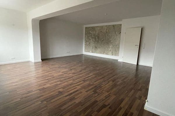 Pronájem bytu 4+1 120 m², Laufach Pronájem bytu 4+1 120 m², Laufach