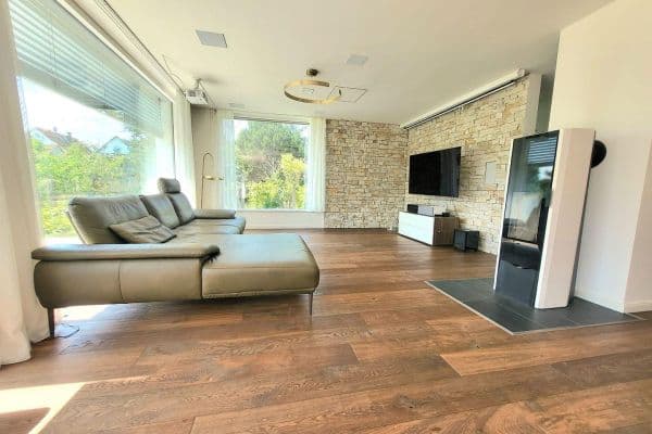 Pronájem domu 240 m², pozemek 850 m², Pfungstädter Straße 64, Darmstadt OT Eberstadt, Hessen Pronájem domu 240 m², pozemek 850 m², Pfungstädter Straße 64, Darmstadt OT Eberstadt, Hessen