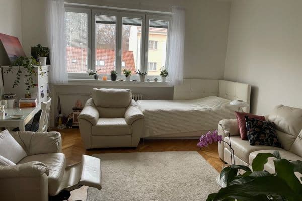 Prodej bytu 3+1 86 m², Bělohorská, Praha Prodej bytu 3+1 86 m², Bělohorská, Praha