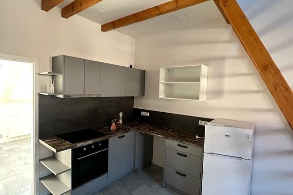 Pronájem bytu 2+kk 60 m², Komenského, Kladno, Středočeský kraj Pronájem bytu 2+kk 60 m², Komenského, Kladno, Středočeský kraj