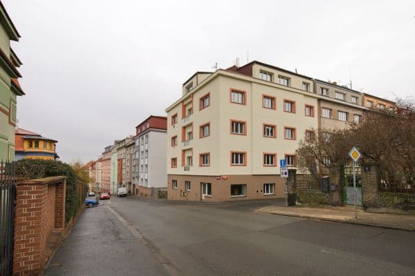 Prodej bytu 2+kk 54 m², Na Jezerce, Praha Prodej bytu 2+kk 54 m², Na Jezerce, Praha