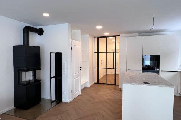 Pronájem bytu 3+1 126 m², München, Bavorsko Pronájem bytu 3+1 126 m², München, Bavorsko