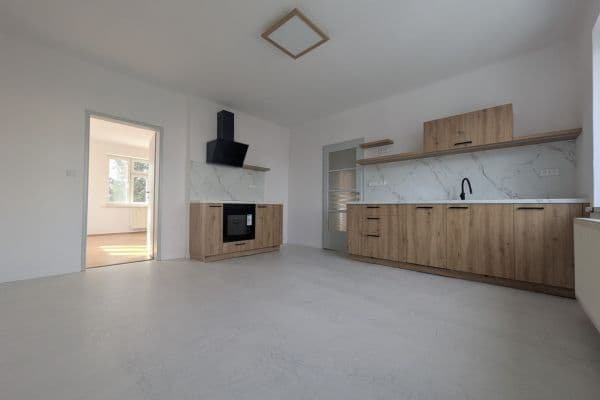 Pronájem bytu 2+1 90 m², Dr. Filipa, Poděbrady Pronájem bytu 2+1 90 m², Dr. Filipa, Poděbrady