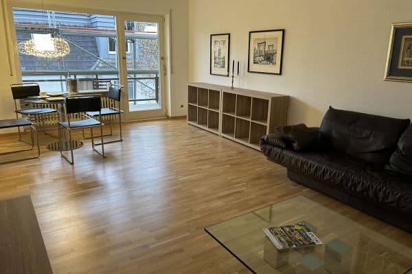 Pronájem bytu 2+1 58 m², Quellenweg, Bad Homburg Pronájem bytu 2+1 58 m², Quellenweg, Bad Homburg