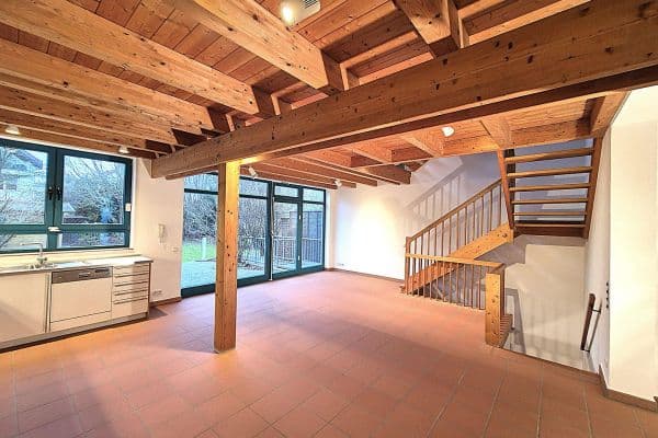 Pronájem domu 200 m², pozemek 420 m², Frankfurt, Hessen Pronájem domu 200 m², pozemek 420 m², Frankfurt, Hessen