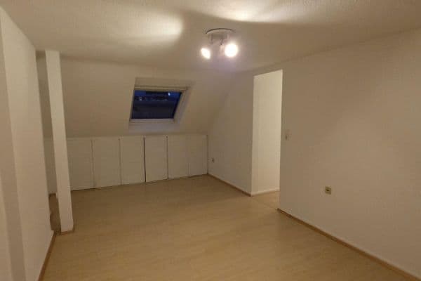 Pronájem bytu 2+1 43 m², Düsseldorf Pronájem bytu 2+1 43 m², Düsseldorf