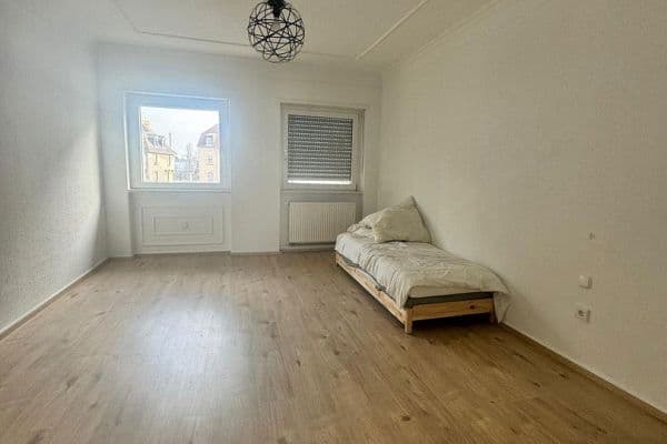 Pronájem bytu 3+1 76 m², Eisenstraße 21, Mannheim Pronájem bytu 3+1 76 m², Eisenstraße 21, Mannheim