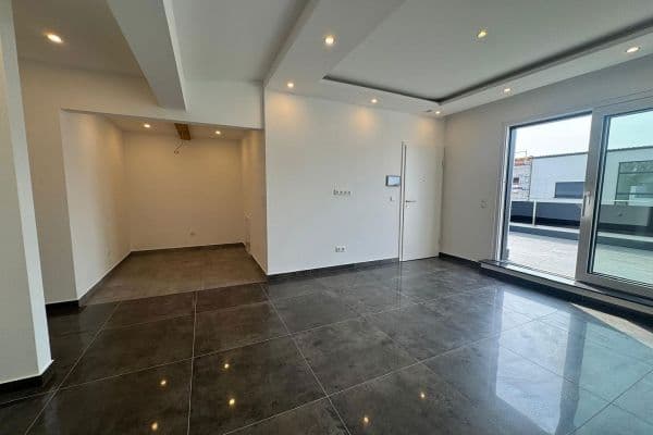 Pronájem bytu 2+1 69 m², Offenbach Pronájem bytu 2+1 69 m², Offenbach