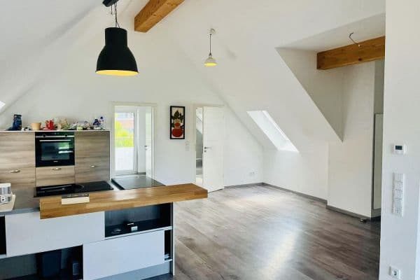 Pronájem bytu 3+1 110 m², Gwinnerstraße 35, Frankfurt am Main Pronájem bytu 3+1 110 m², Gwinnerstraße 35, Frankfurt am Main