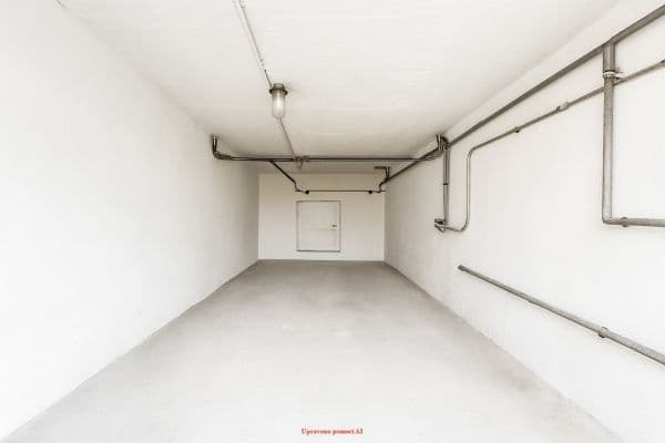 Pronájem nebytového prostoru 23 m², náměstí Jiřího Myrona, Pronájem nebytového prostoru 23 m², náměstí Jiřího Myrona,