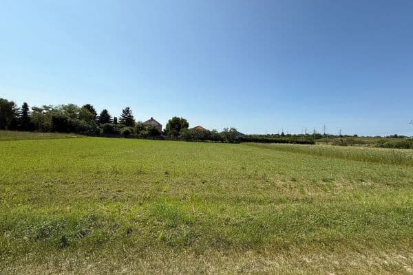 Prodej pozemku 2.023 m², Žitná, Mělník Prodej pozemku 2.023 m², Žitná, Mělník