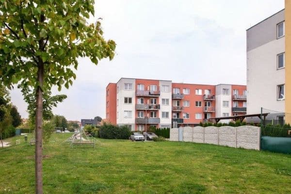 Prodej bytu 2+kk 63 m², Na Okruhu, Jesenice Prodej bytu 2+kk 63 m², Na Okruhu, Jesenice